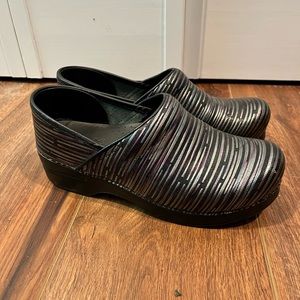 Dansko Clogs Size 39